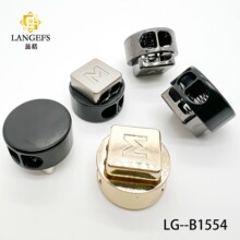 厂家批发四方M字金属弹簧扣双孔猪鼻扣卫衣裤绳松紧调节钮扣尾扣