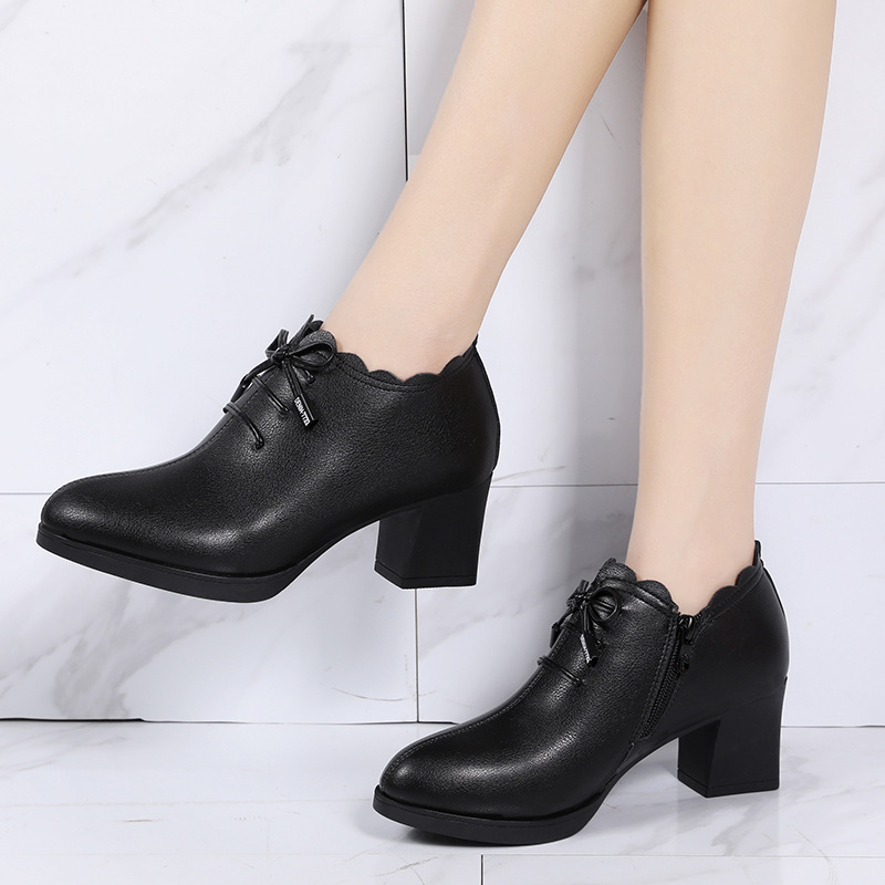 2026 nuevos zapatos de madres con base suave de tacón grueso de arco de mujer zapatos de cuero