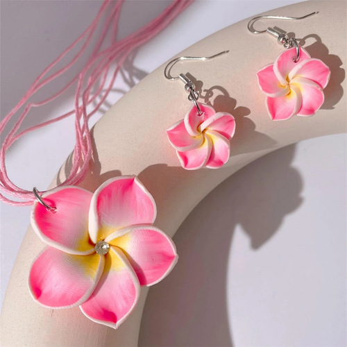Soft pottery flower personalized necklace and earrings two-piece set European and American wax rope soft pottery plumeria-shaped bridesmaid gift N3211