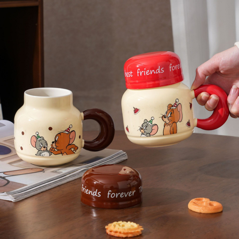 Gato y ratón taza de cerámica con tapa, regalo de cumpleaños para pareja, taza de agua doméstica, dormitorio