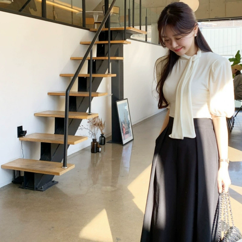 В наличии Корейская мягкая и пушистая футболка с открытыми плечами + утягивающая повседневная широкая юбка с высокой талией в легком зрелом стиле, брюки