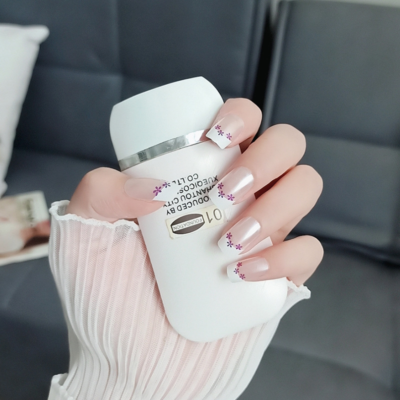 Fresco rosa blanco parche de manicura de moda flor púrpura decorado exquisito desgaste de uñas de venta caliente transfronteriza dulce ambiente manicura