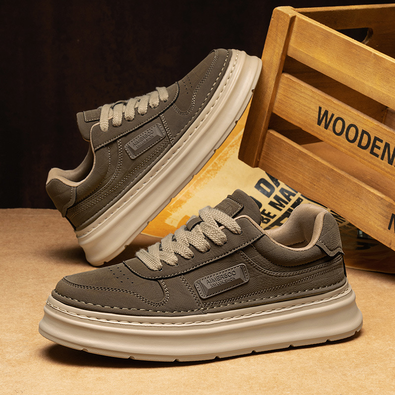 2025秋冬款男士休闲板鞋时尚高品质潮搭轻奢英伦通勤男鞋运动鞋