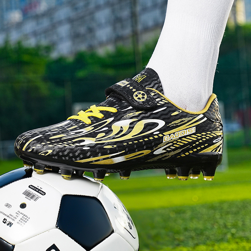 Velcro children's football shoes boys and girls broken nails primary school students long nails professional competition training sneaker wholesale Velcro children's football shoes boys and girls broken nails primary school students long nails professional competition training sneaker wholesale