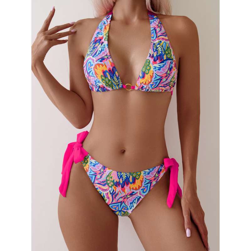 European and American Style Printed Two-Piece Swimsuit for Women, Sexy Halter Neck Tie Bikini, Beach Vacation Swimwear European and American Style Printed Two-Piece Swimsuit for Women, Sexy Halter Neck Tie Bikini, Beach Vacation Swimwear