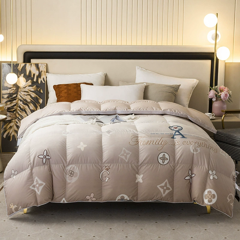 Three dimensional duvet cover with down, gradient, E18