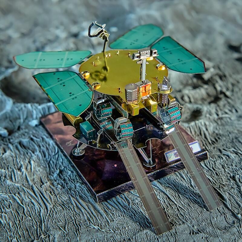 Estatua mágica de acero al por mayor serie de exploración espacial Love Metal rompecabezas 3D tridimensional hecho a mano modelo de montaje de bricolaje