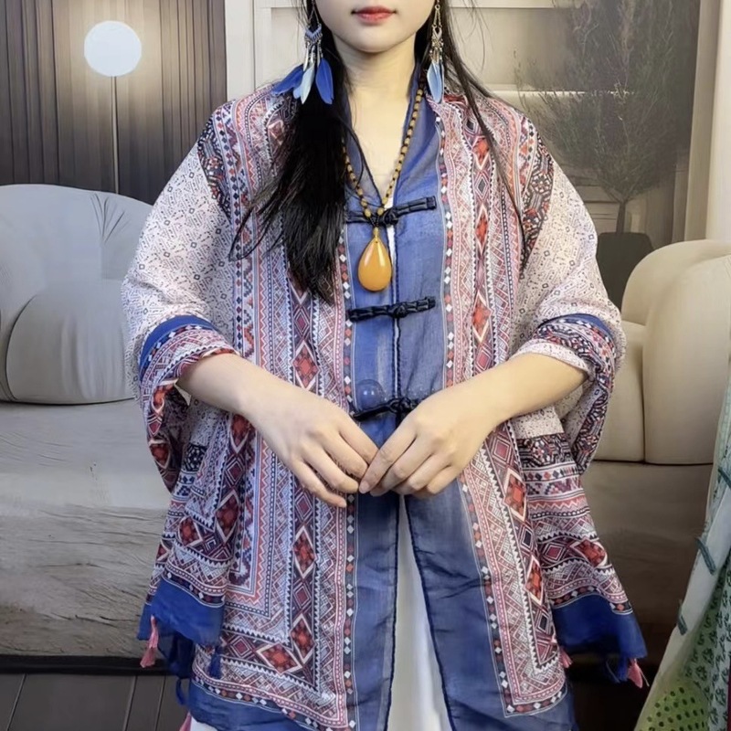 云南青海旅游丝巾夏季高级感女式中长外披复古民族风防晒盘扣披肩|undefined