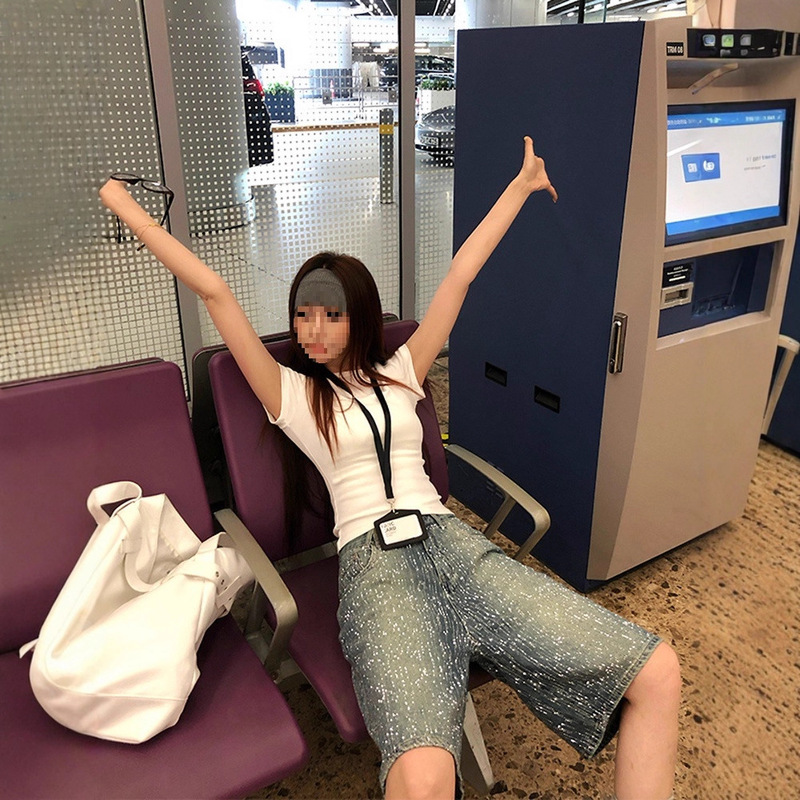 Li Wanjun Starry Sky Sparkling Rhinestone Hotfix Jeans Women's Retro Loose Shorts High-Waisted Wide-Leg Straight Mid-Length Shorts