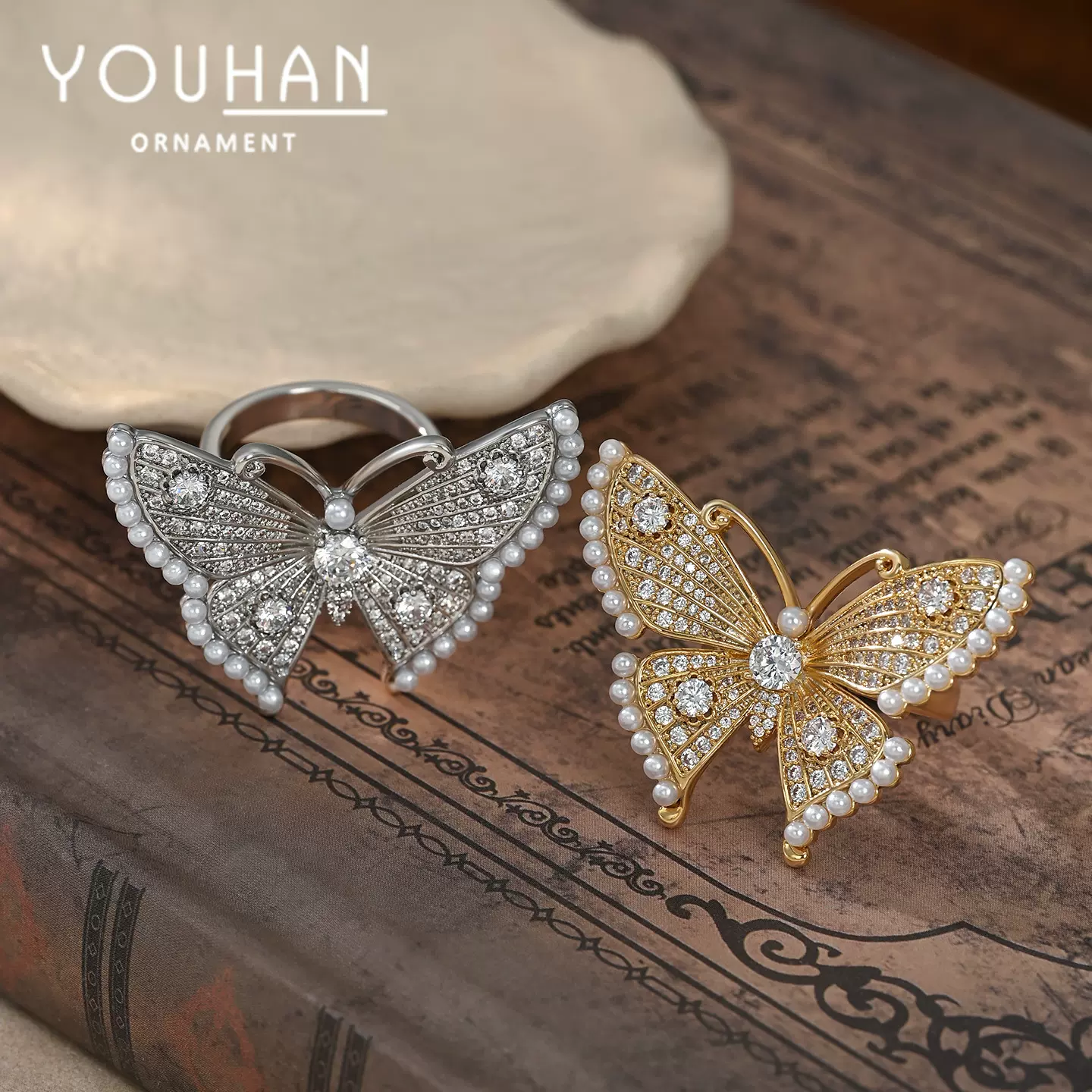 秋冬新款镶锆石个性开口戒指女小众设计感珍珠蝴蝶指环精致食指戒