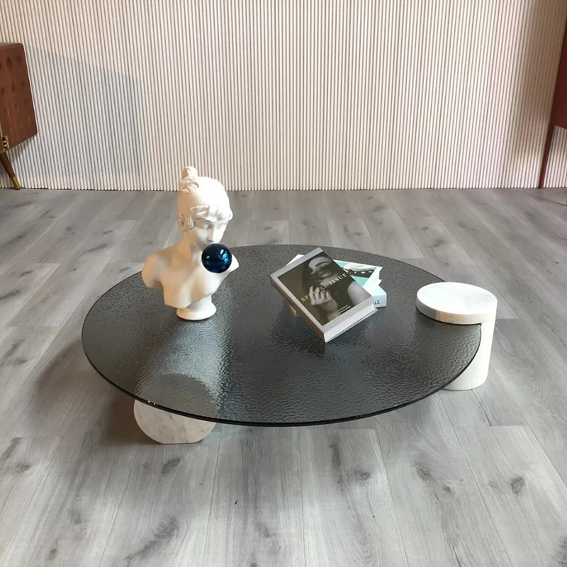 Dəyirmi mərmər üzlüklü qəhvə masası, minimalist dizayn
