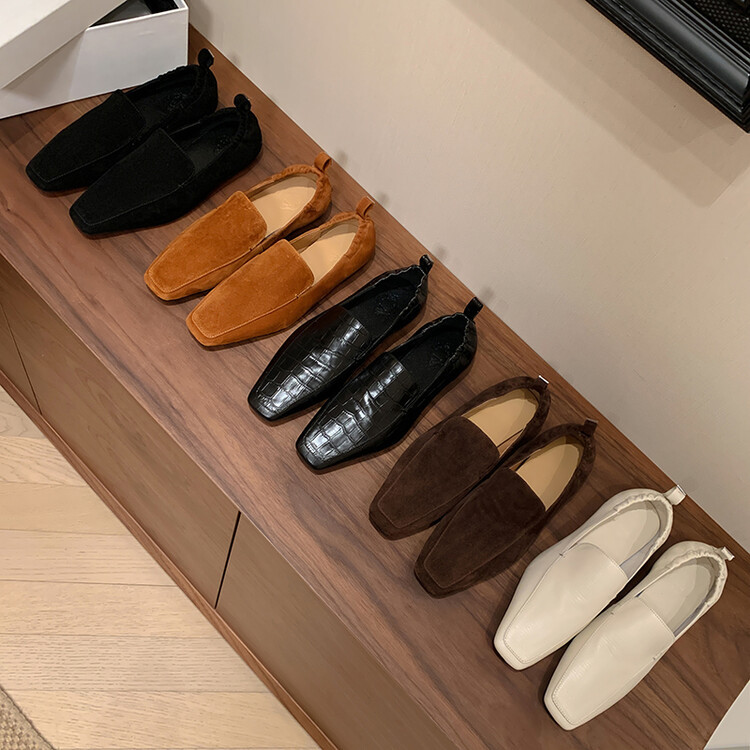 Retro loafers