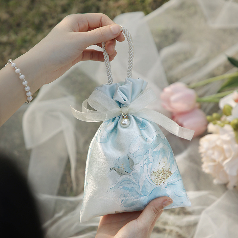2025新款结婚喜糖袋子婚礼高级喜糖盒子手提糖果袋小红书花朵布袋|undefined