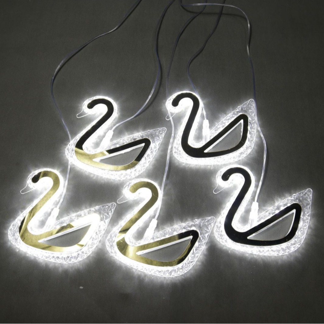 Salón de bodas props techo cinco cabezas Phnom Penh cisne candelabro escenario de bodas atmósfera lámpara colgante para personalizar