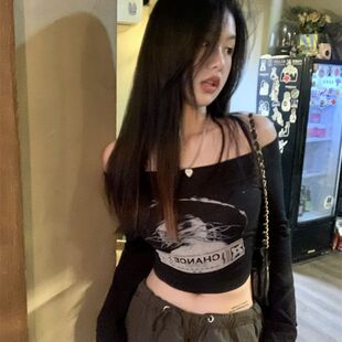 ��260��Ī����1*1���r��һ�ּ�¶����������Ů�¿������@�ݶ̿���