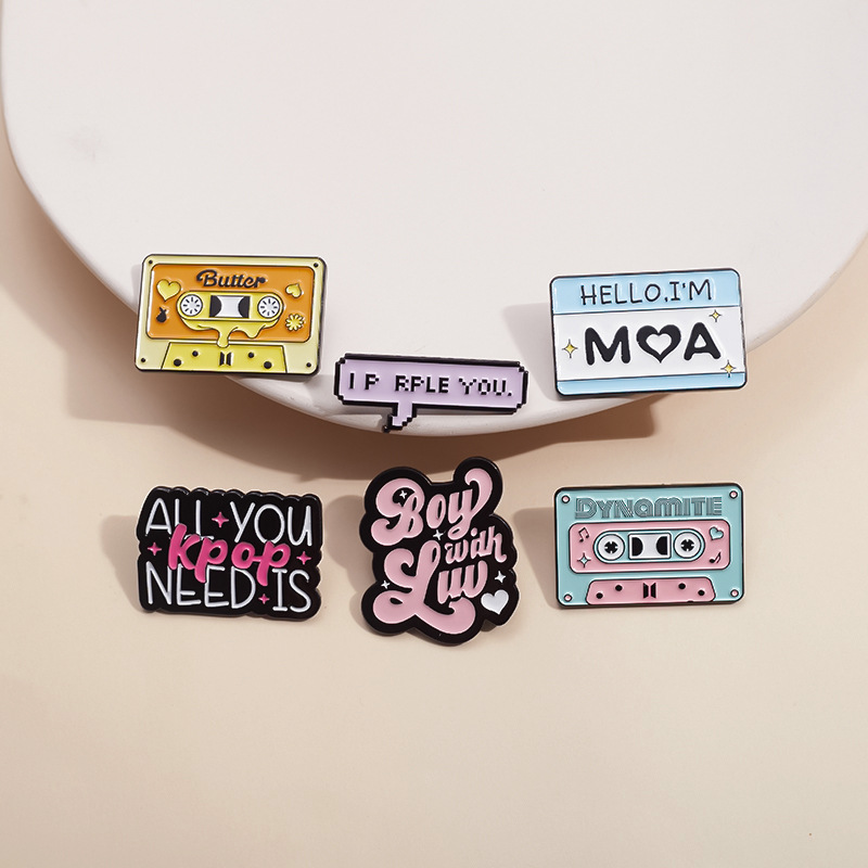 All Seasons Season Retro Pin Letter Tape Alloy Stoving Varnish Unisex Brooches