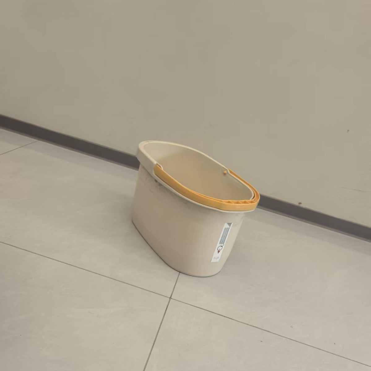 업그레이드형 밀대 걸레통 - 배색 미색