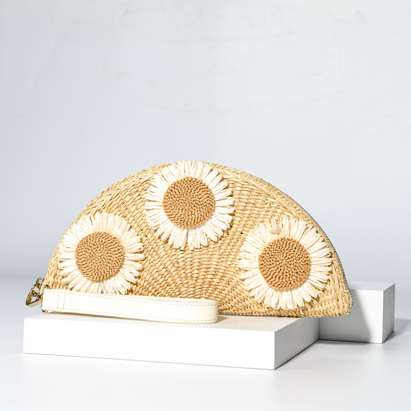 Strohgewebte Handytasche für Damen, weiß, Chrysanthemenmuster, sommerlicher Stil, leichte Strandtasche, süßes und frisches Design, vielseitig einsetzbar für den Urlaub_voghion.com