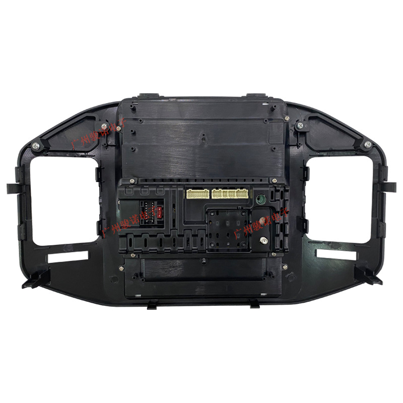 Suitable for Mitsubishi Pajero 04-11 vertical screen vehicle, central control GPS navigation Bluetooth multimedia player 5