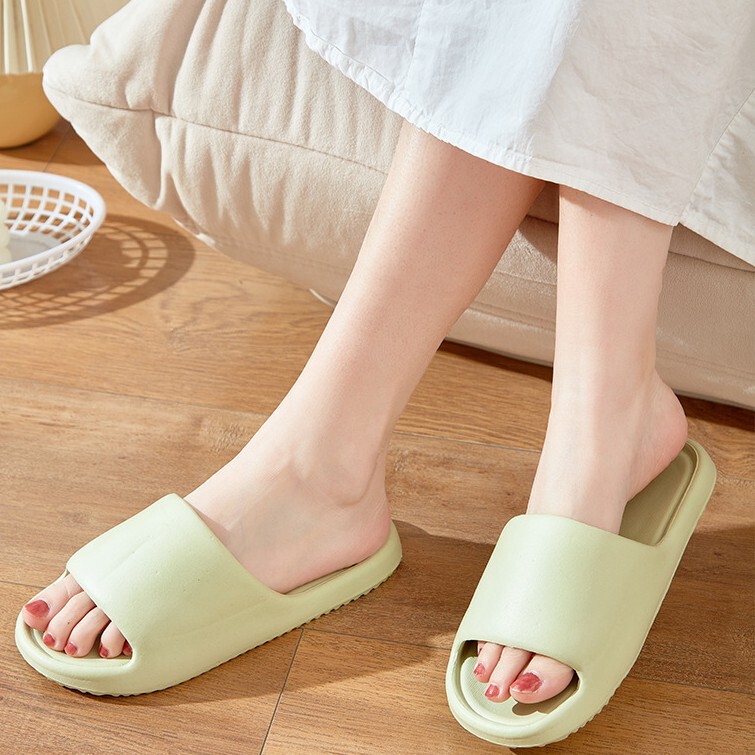 Fale Women's New Summer Home Slippers, Indoor Couple's Slippers, EVA Bath Lightweight Sandals Wholesale