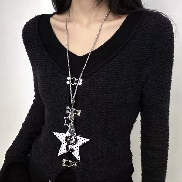 Dark Sweet Cool Polka Dot Star Pendant Y2K Accessory Necklace Light Luxury Niche Jewelry Women's High-End Sweater Chain