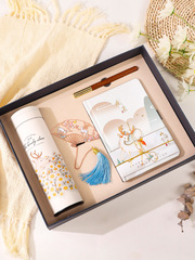 Batch Birthday Gift for Girls' Best Friends and Female Friends: 12-Year-Old Girls, 10 Practical Gifts, Imperial Palace Cultural and Creative, Teacher's Day