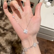 跨境热卖四叶草项链女闺蜜礼物锁骨链女超爆小众闪轻奢友新款清新