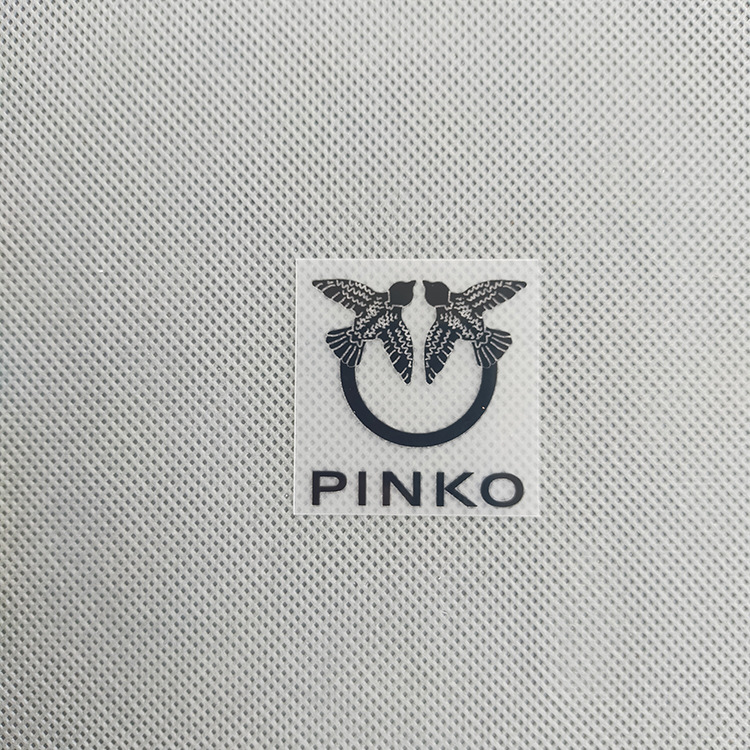 供应设计时尚服装烫标 免缝短袖烫唛 彩色热转印烫画 量大从优