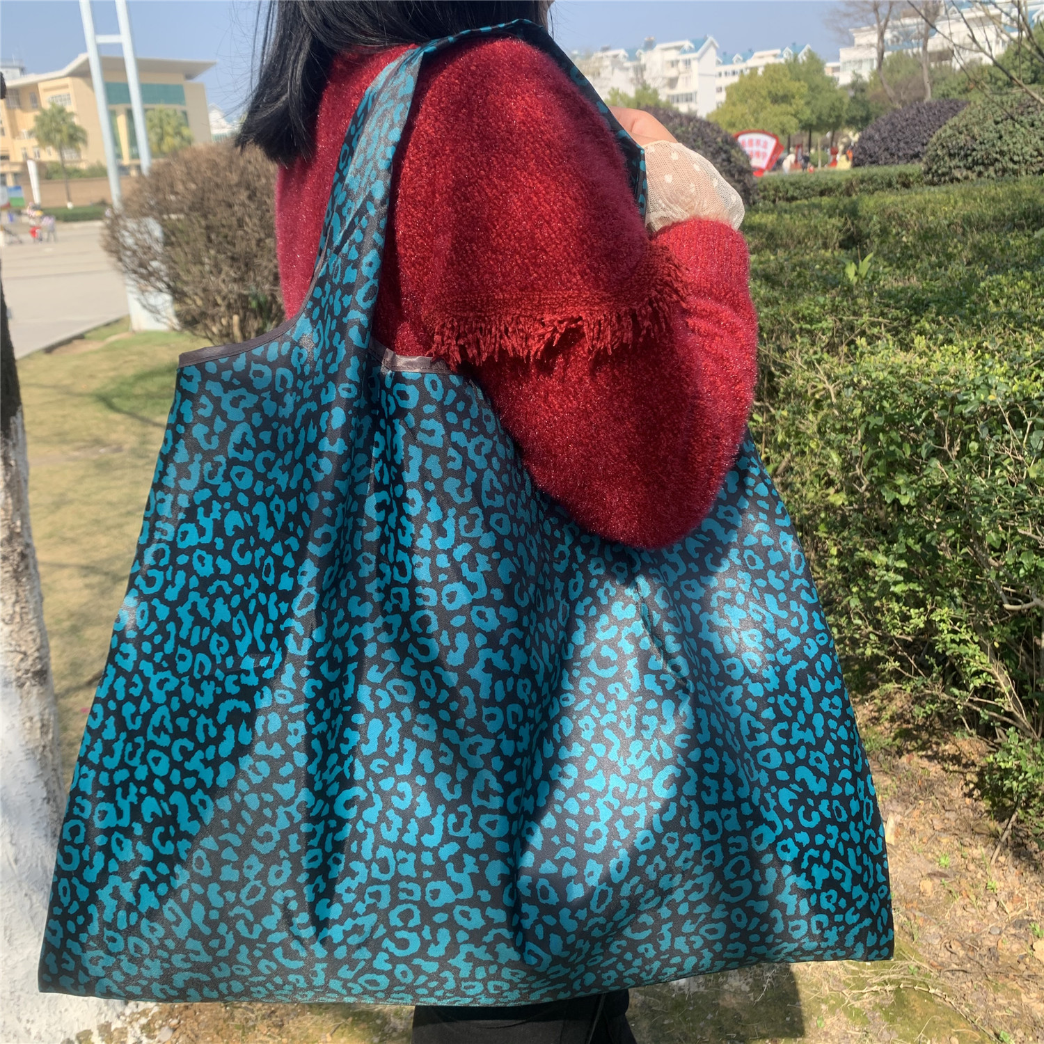 Bolsa de compras plegable de la protección del medio ambiente del paño de Oxford bolsa de almacenamiento portátil bolsa de supermercado grande bolsa de dibujos animados japonés