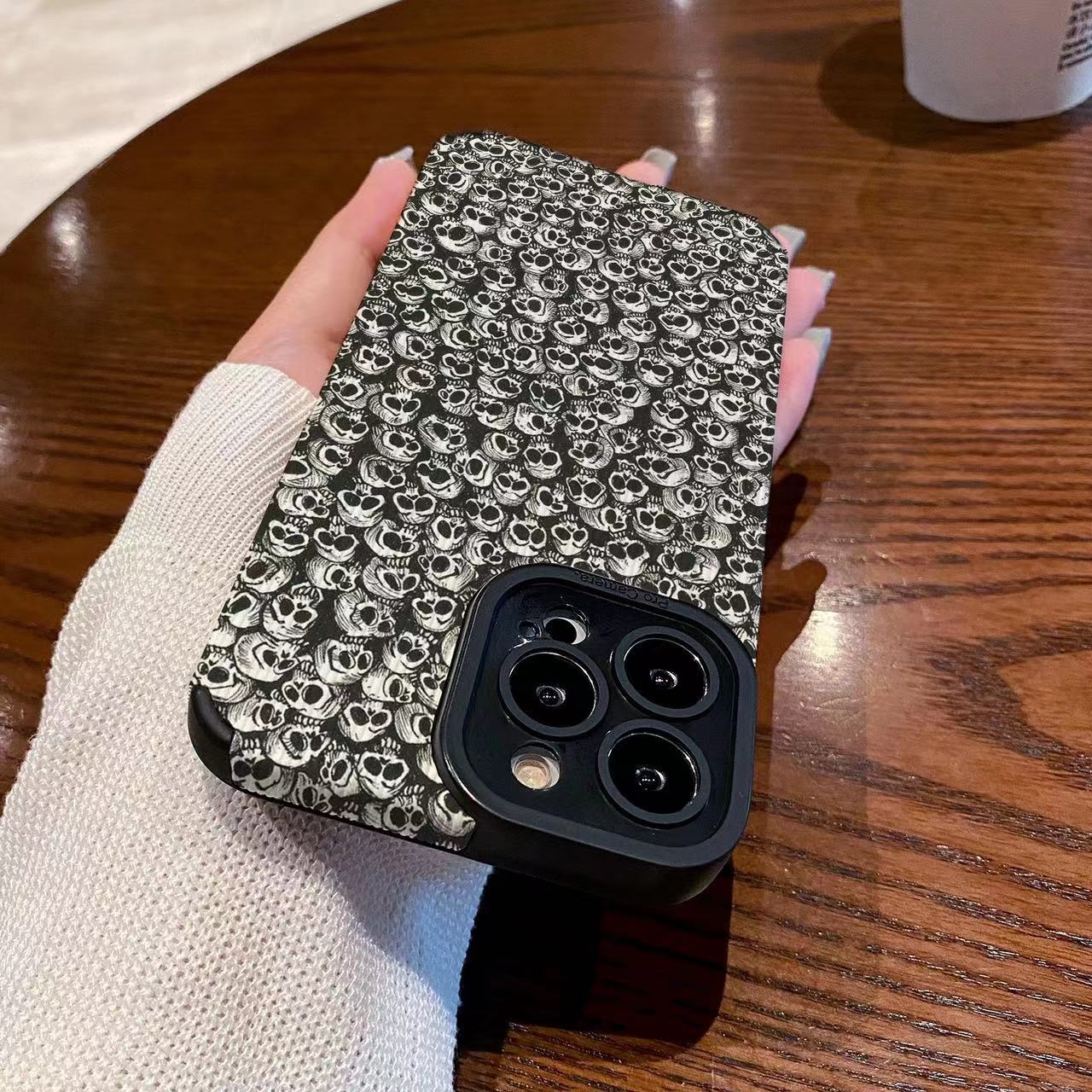 Coque téléphone antichoc en silicone pour iphone motif crâne_voghion.com