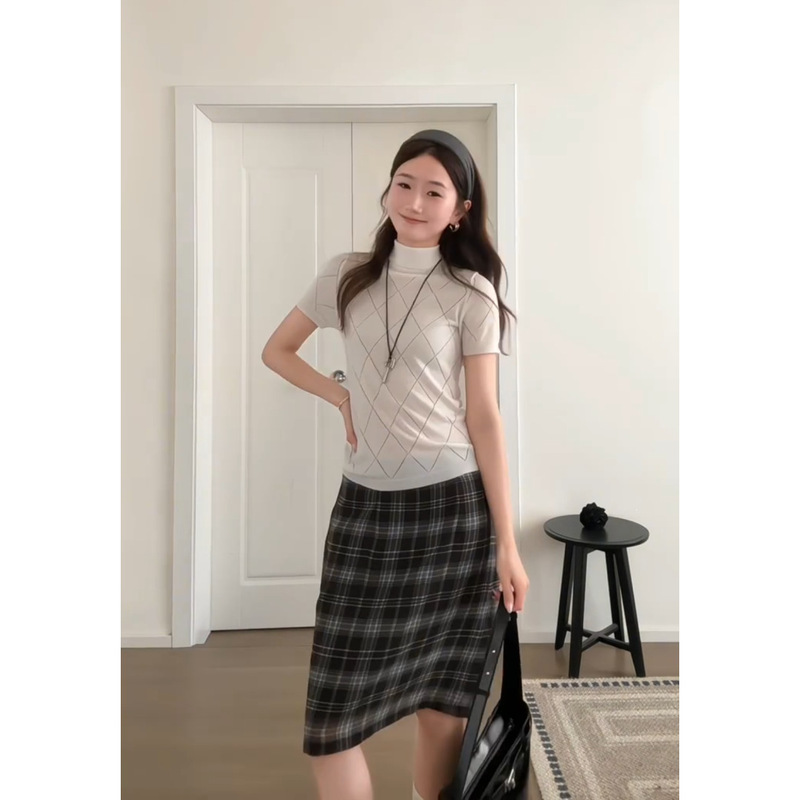 In Stock for Summer: French-Style Elegant Half-High Collar Diamond-Patterned Knit T-Shirt Top and High-Waisted Plaid Skirt Set