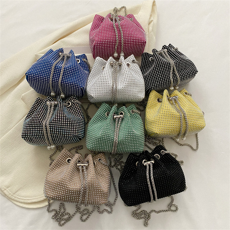 2024 New Fashionable Women's Bag Instagram Small Design Bright Diamond Single Shoulder Diagonal Straddle Bag Minimalist Bucket Bag_voghion.com