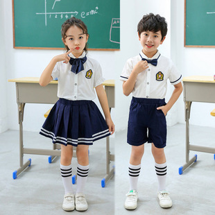 �׃��@�@�����bӢ���WԺ�L��ͯ������I�շ��b�ļ�С�W��У�����b