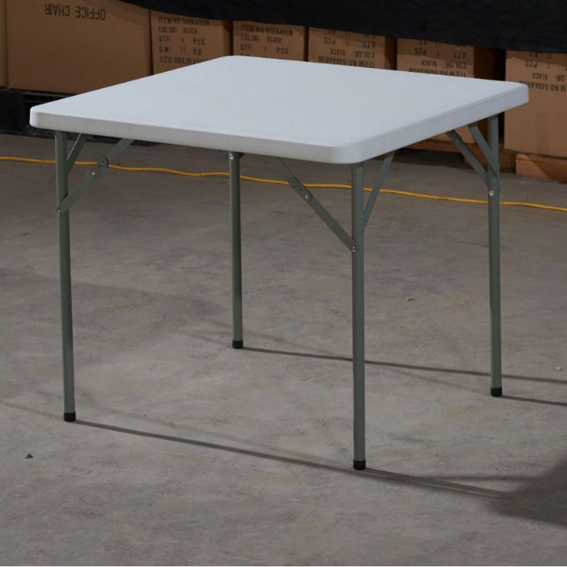 Puesto al aire libre mesa plegable simple portátil al por mayor mesa de camping y silla de oficina en casa tira de plástico noche mercado mesa de comedor