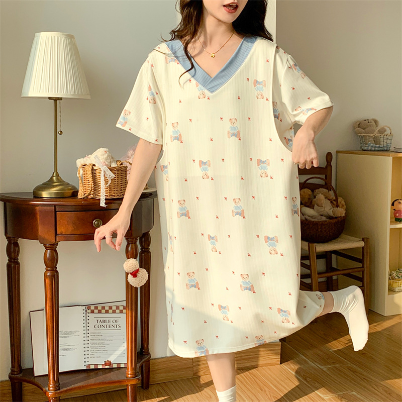 大きいサイズの300斤の月子服の夏の薄いタイプの半袖の妊婦は乳を与えます。