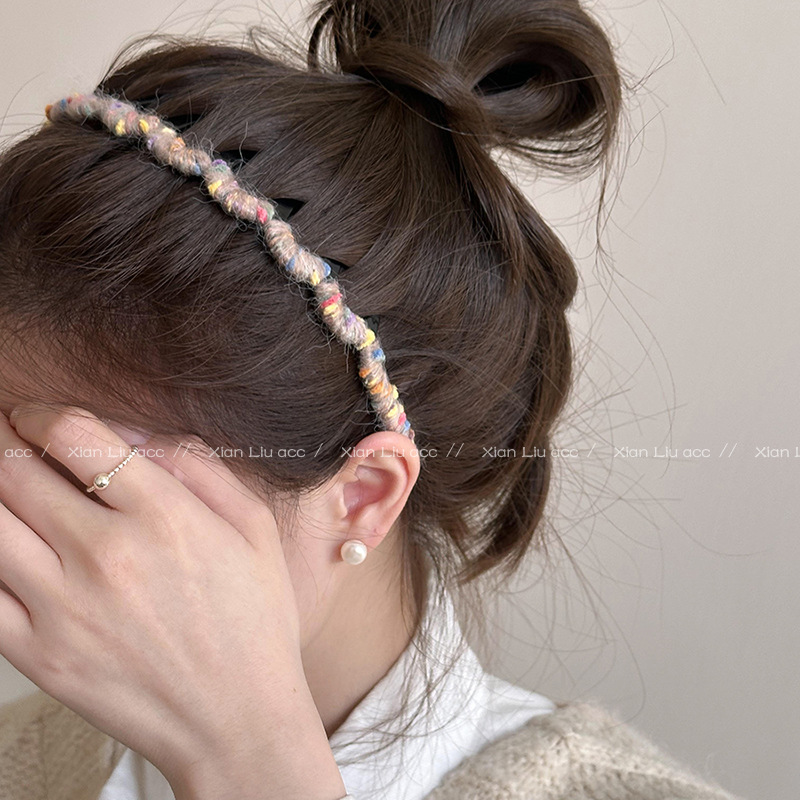 Otoño y invierno colorido lana temperamento ondulado alto cráneo craneal arnés de cabello 2024 nuevo arnés de cabeza delgada lavado de la cara presión cabello tarjeta de cabello toque