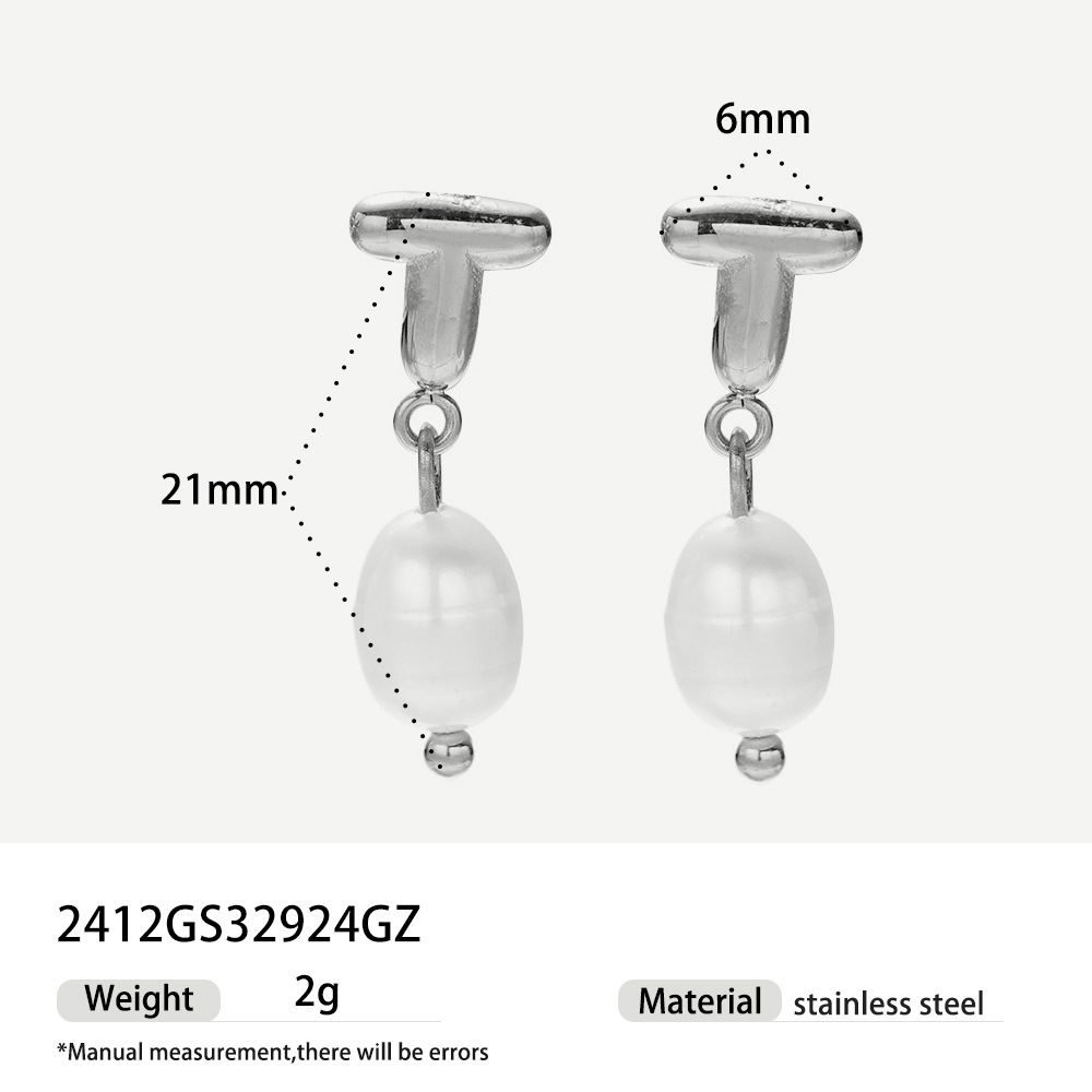 Alta europa y americana de acero inoxidable pendientes de perlas de alta calidad nicho simple joyería de acero de titanio letras pendientes de oro y plata mujeres