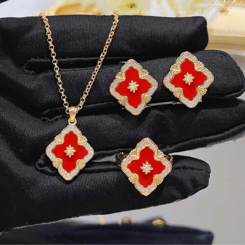 New Italian retro palace style Brati white mother-of-pearl set four-leaf clover bracelet red agate necklace ring