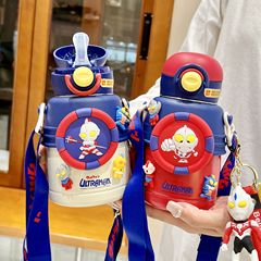 ウルトラマン子供保温コップ男の子赤ちゃん水筒通学専用ストローコップ転倒防止316保温ポット