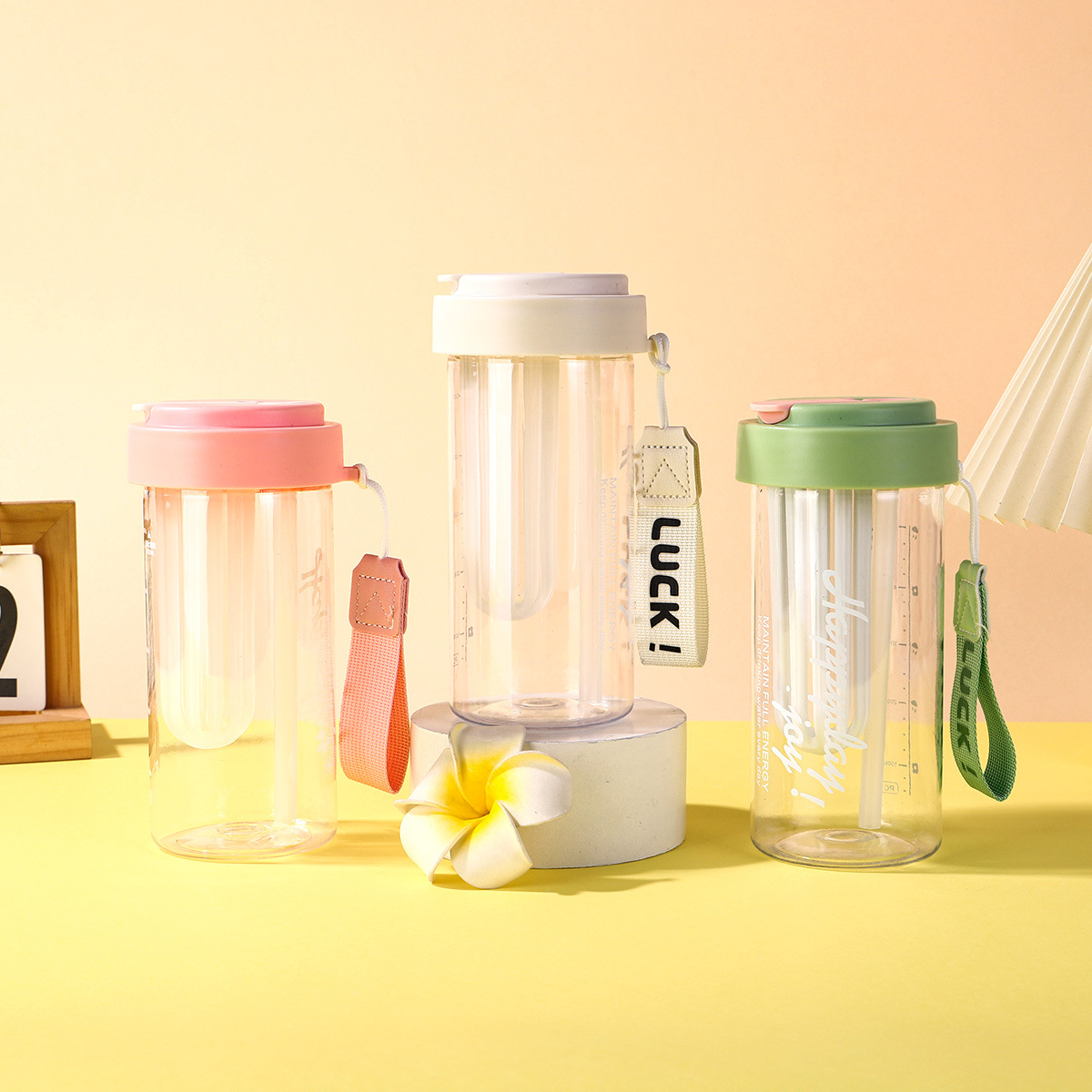 Durable Tritan Plastic Straw Water Bottle For Students And Sports_voghion.com