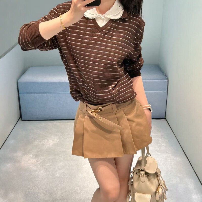 2026 New Coffee-Colored Pleated A-Line Skirt with High Waist and College-Style Belt Design for Women