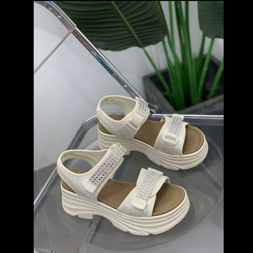 Small thick-soled Velcro sandals for women 2025 summer new soft-soled sports sandals breathable and non-slip beach shoes
