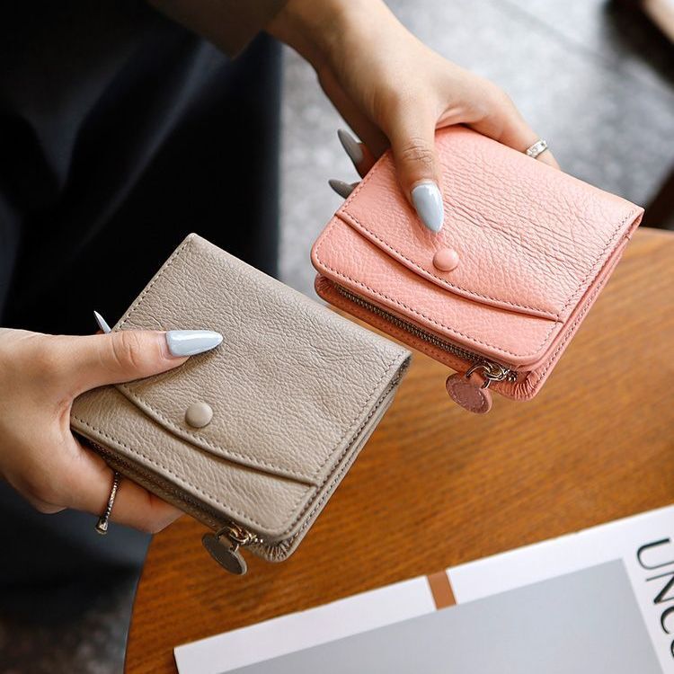 Leather Short Wallet for Women 2025 New Fashion Simple Coin Clip Niche Design Card Holder Integrated Leather Clip Leather Short Wallet for Women 2025 New Fashion Simple Coin Clip Niche Design Card Holder Integrated Leather Clip