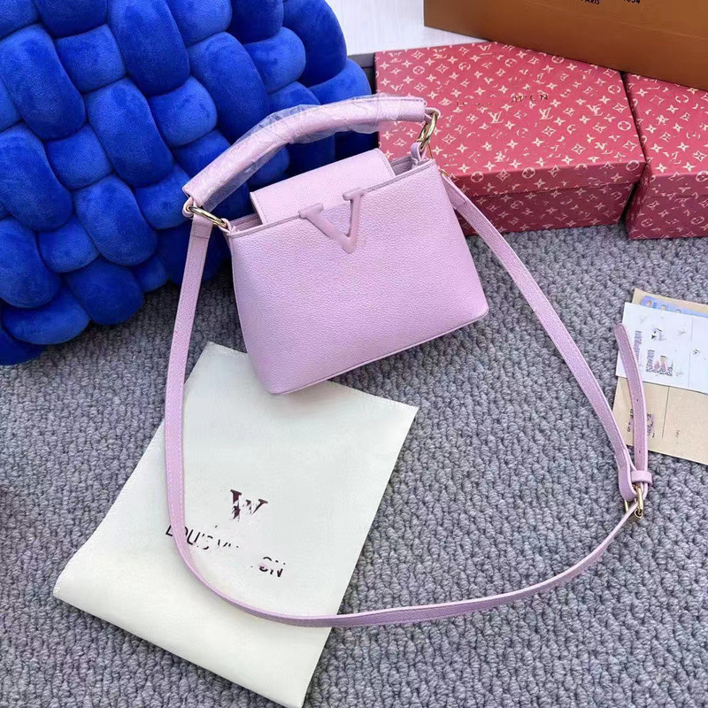 女性のためのバッグ 2024 春の新ホットスタイル ins ダイアナ妃バッグ女性の多層小さな正方形バッグショルダーバッグクロスボディバッグ|undefined