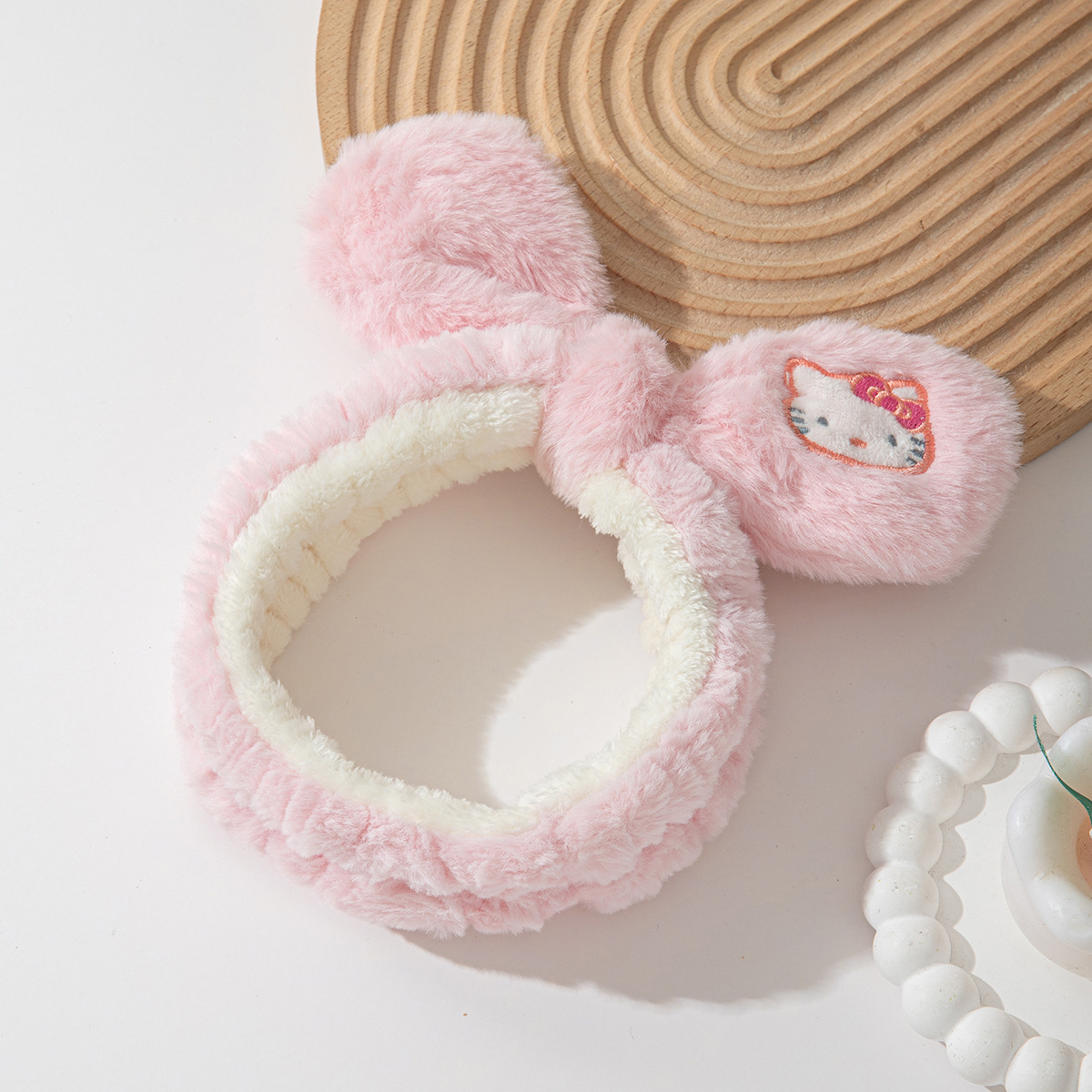 Otoño y invierno dibujos animados peluche lavar la cara cinturón de cabello máscara de mujer lavar la cara cinturón de cabello impermeable estereoscópico impermeable adornamientos de cabello al por mayor