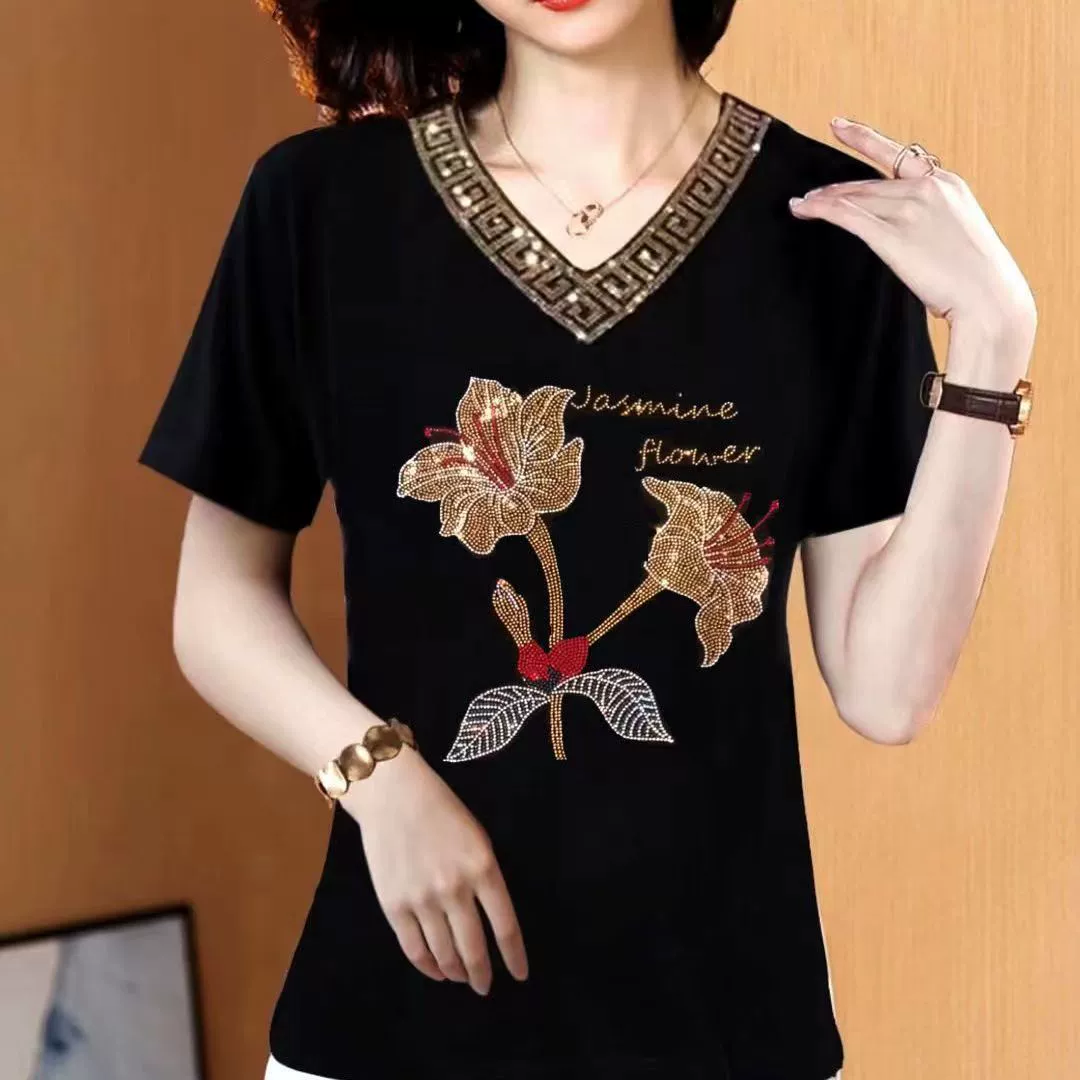 Футболка с короткими рукавами с горячими бриллиантами женская весна и осень новый черный V-образный вырез мама топ среднего и пожилого возраста тонкая рубашка