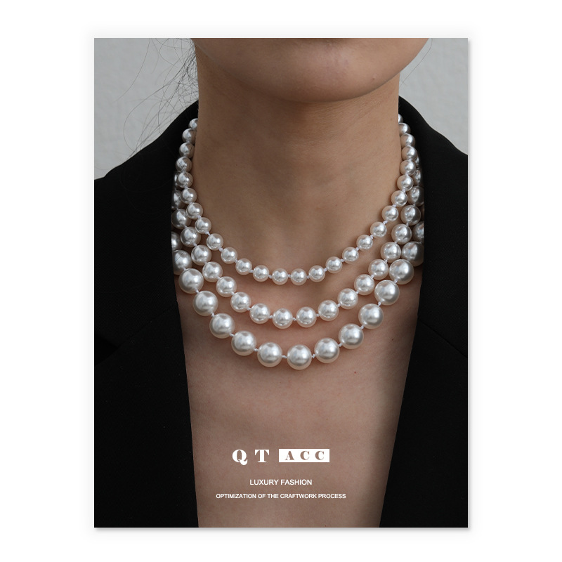 Brass retro elegant demi-season necklace from pearl