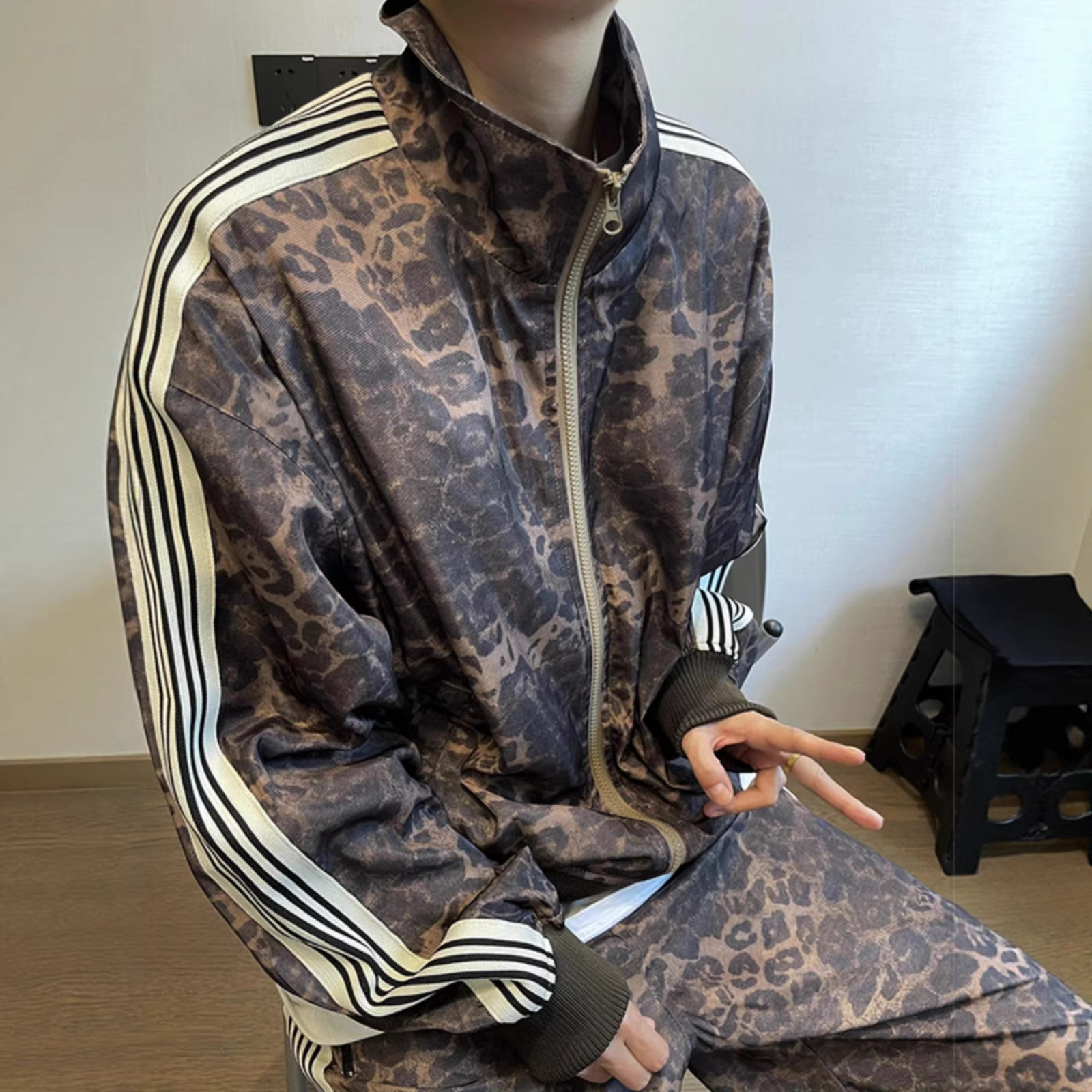 Men's American Retro Sports Suit Vintage Brand Jacket And Sweatpants Set Leopard Print Trendy Digital Striped Outerwear_voghion.com