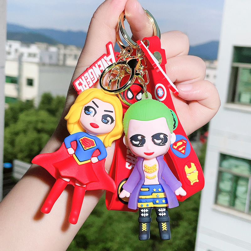 スーパーヒーローキーホルダージョーカーガールジョーカーキーホルダーサイコパスハーレークイン人形ペンダント|undefined