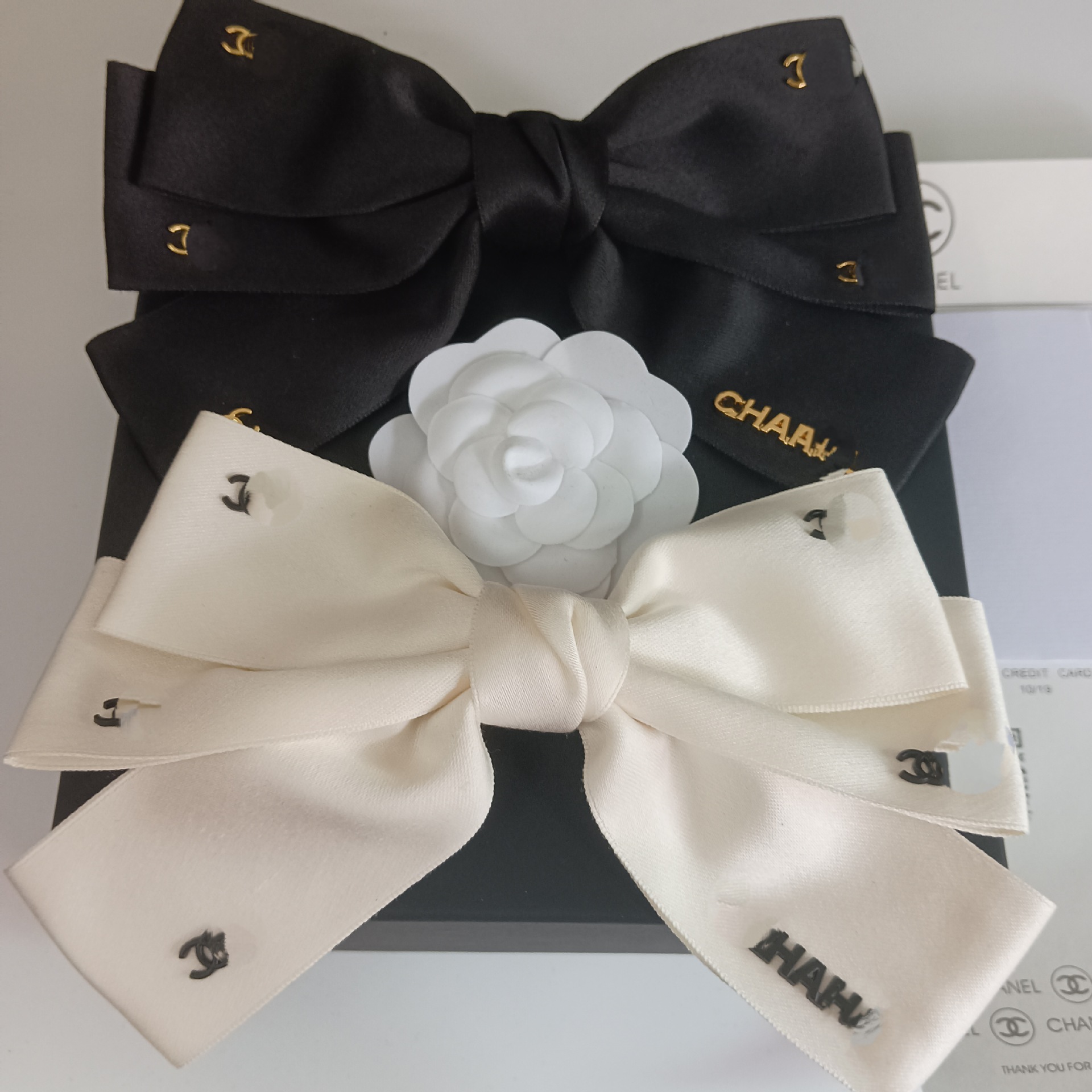 2026 new style Chanel-inspired double C hardware accessory bowknot alligator clip, high-end back-of-the-head barrette wholesale